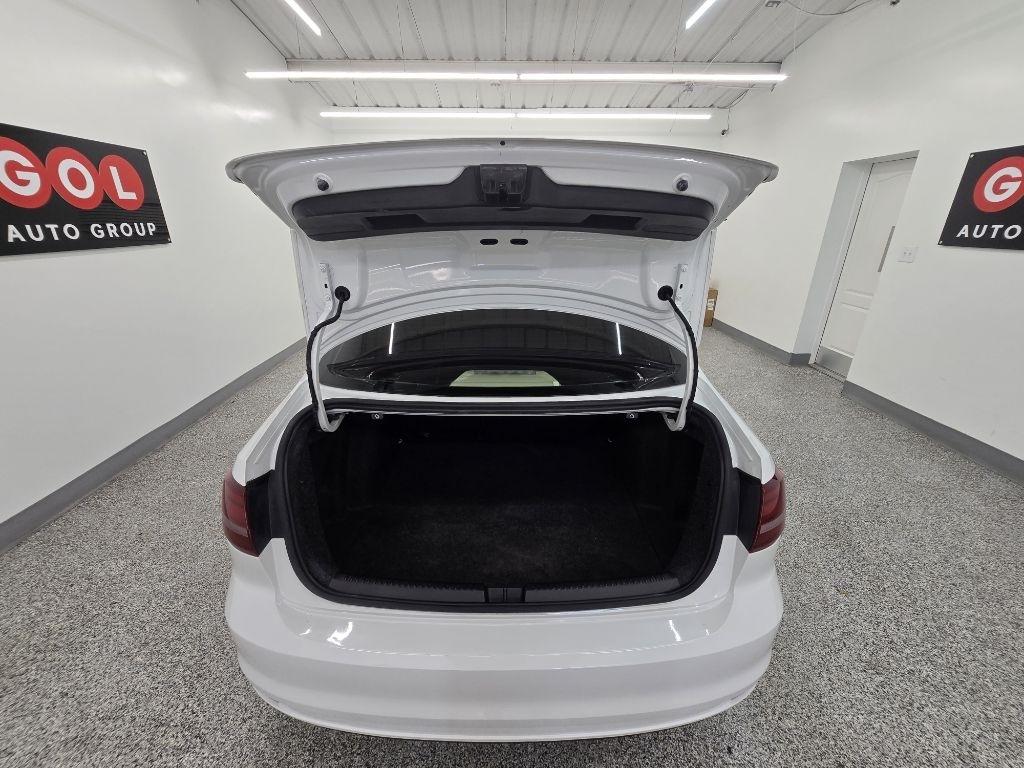 Volkswagen Jetta SE 6A 2016