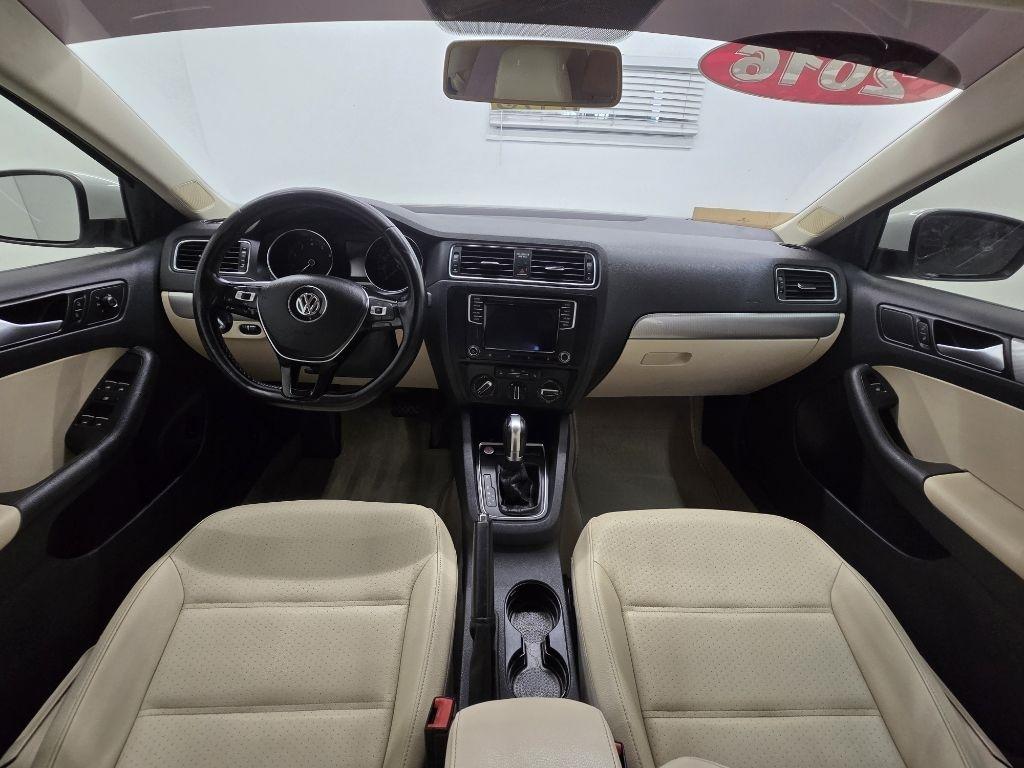 Volkswagen Jetta SE 6A 2016