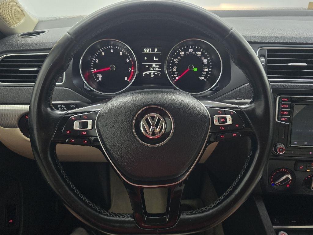 Volkswagen Jetta SE 6A 2016