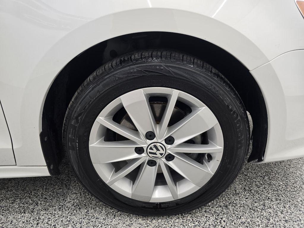 Volkswagen Jetta SE 6A 2016