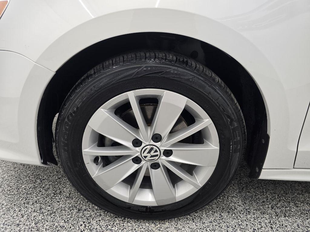 Volkswagen Jetta SE 6A 2016