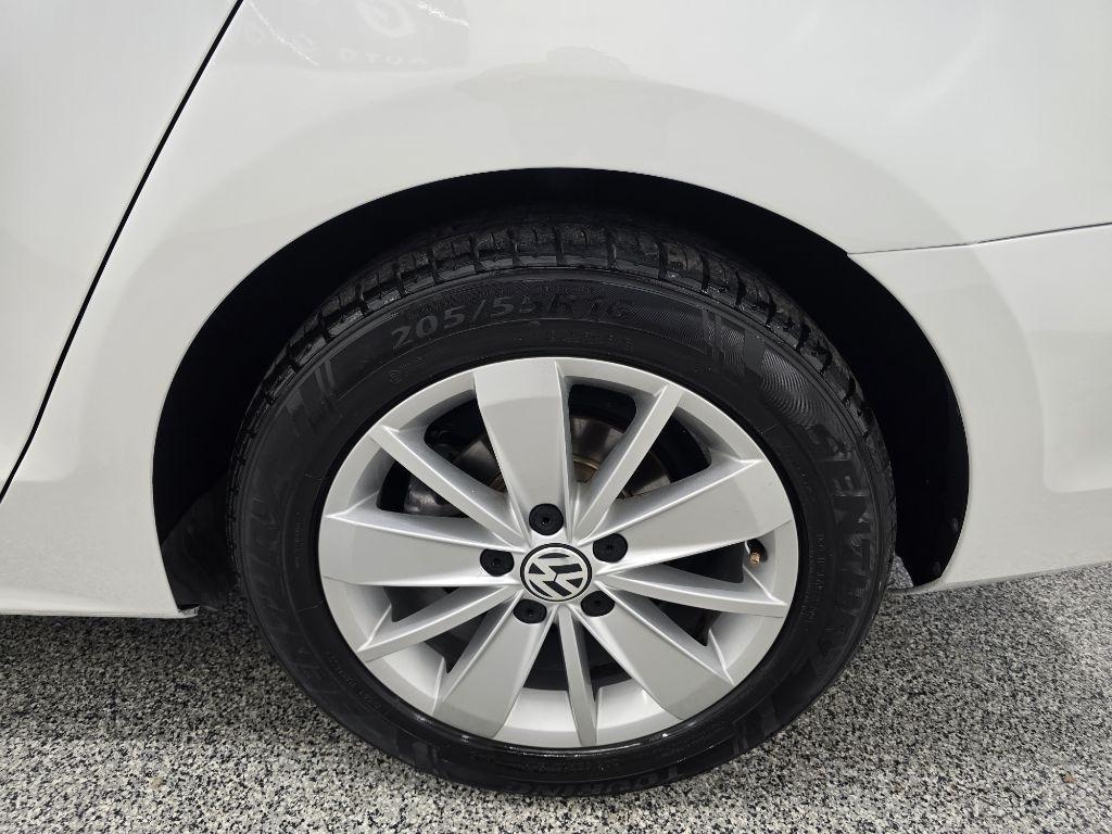 Volkswagen Jetta SE 6A 2016