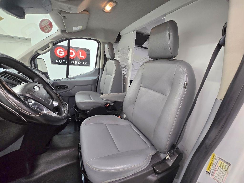 Ford Transit 250 Van Low Roof w/Sliding Pass. 130-in. WB 2019