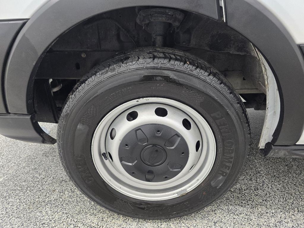 Ford Transit 250 Van Low Roof w/Sliding Pass. 130-in. WB 2019
