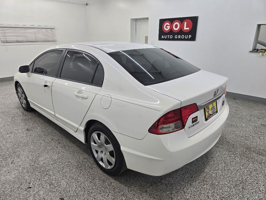 Honda Civic LX Sedan 5-Speed AT 2009