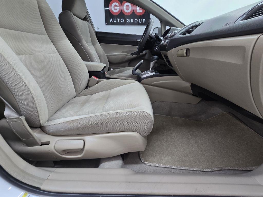 Honda Civic LX Sedan 5-Speed AT 2009