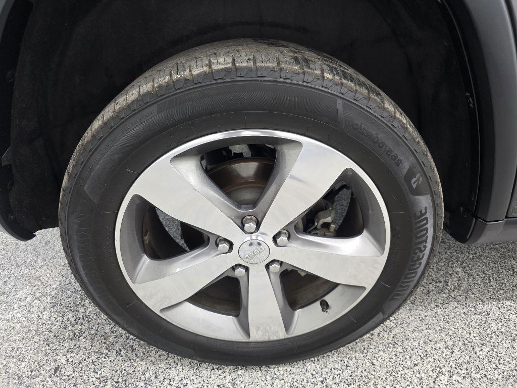 Jeep Grand Cherokee Limited 2WD 2015