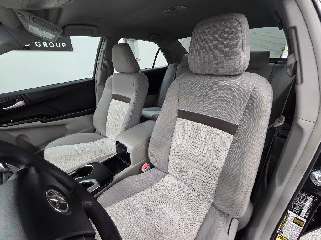 Toyota Camry L 2012