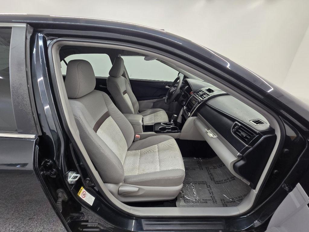 Toyota Camry L 2012
