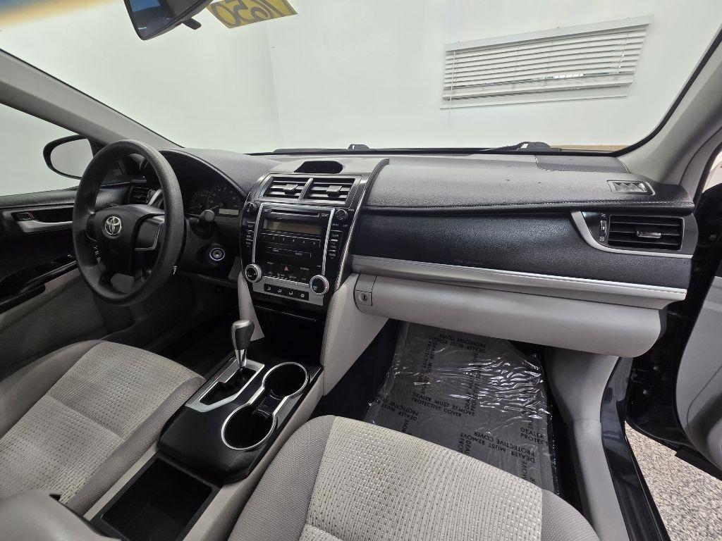 Toyota Camry L 2012