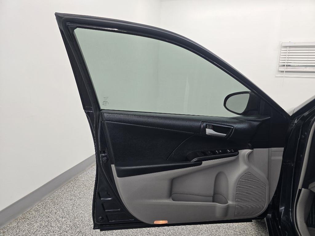 Toyota Camry L 2012