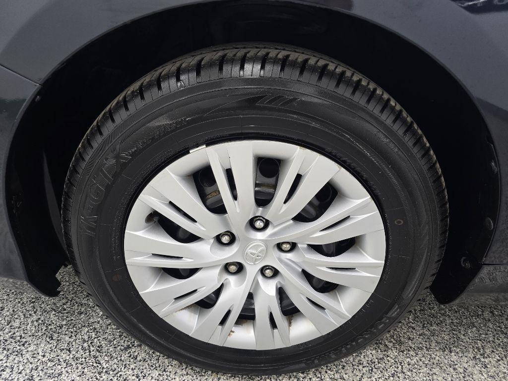 Toyota Camry L 2012