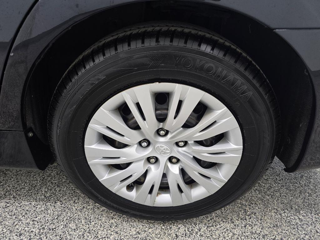 Toyota Camry L 2012