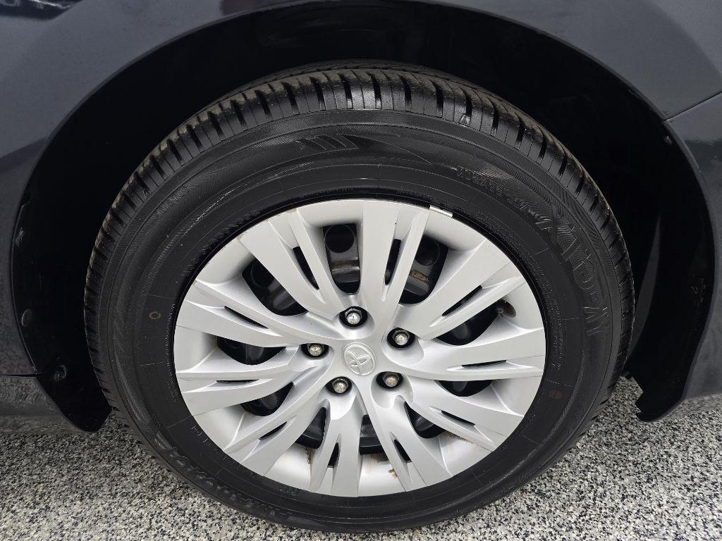 Toyota Camry L 2012