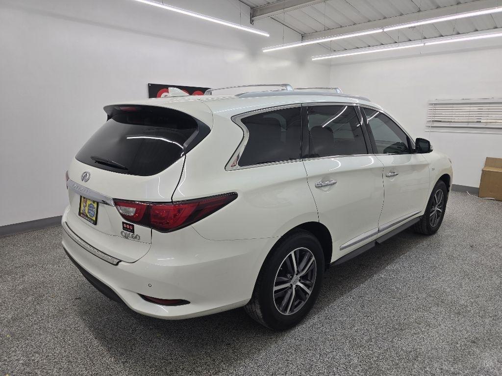 Infiniti QX60 Base FWD 2017
