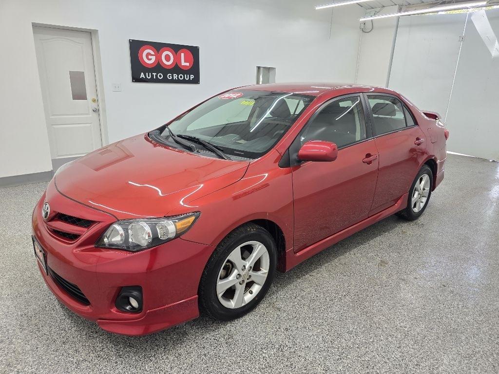 Toyota Corolla S 5-Speed MT 2012