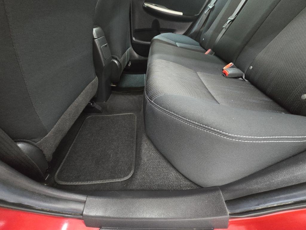 Toyota Corolla S 5-Speed MT 2012