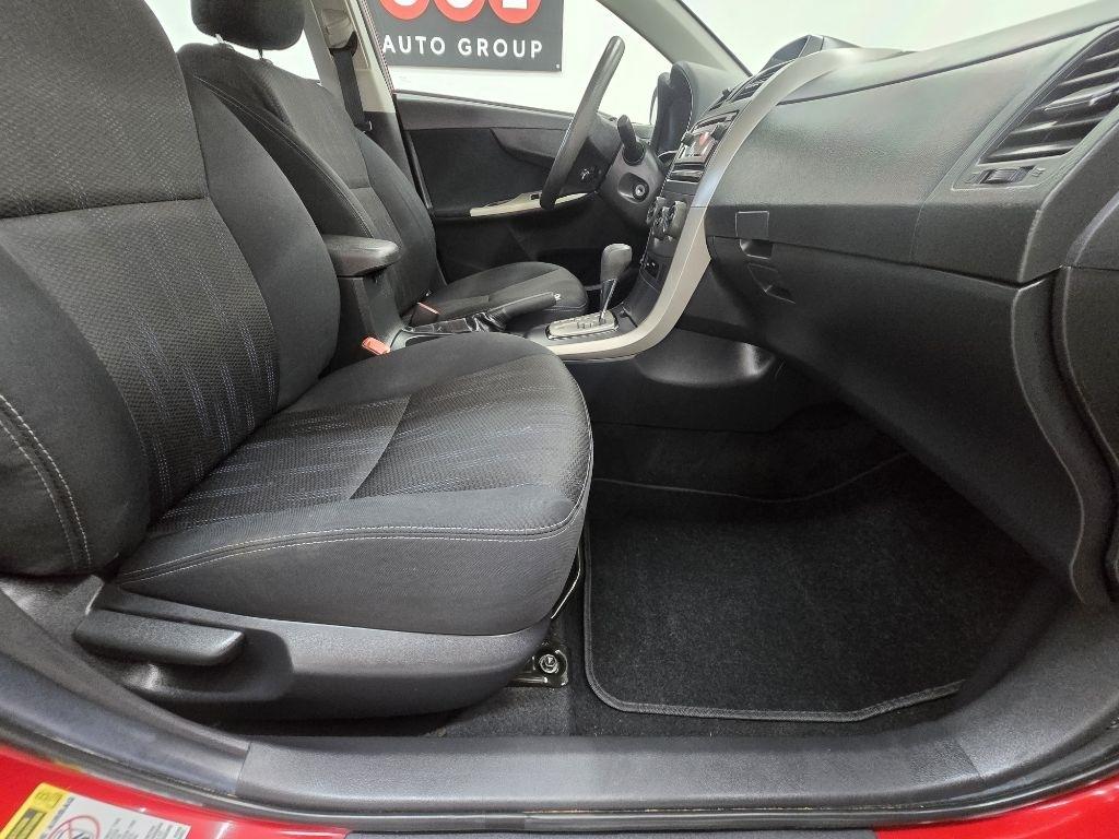 Toyota Corolla S 5-Speed MT 2012