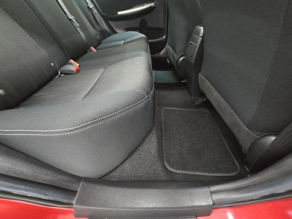 Toyota Corolla S 5-Speed MT 2012