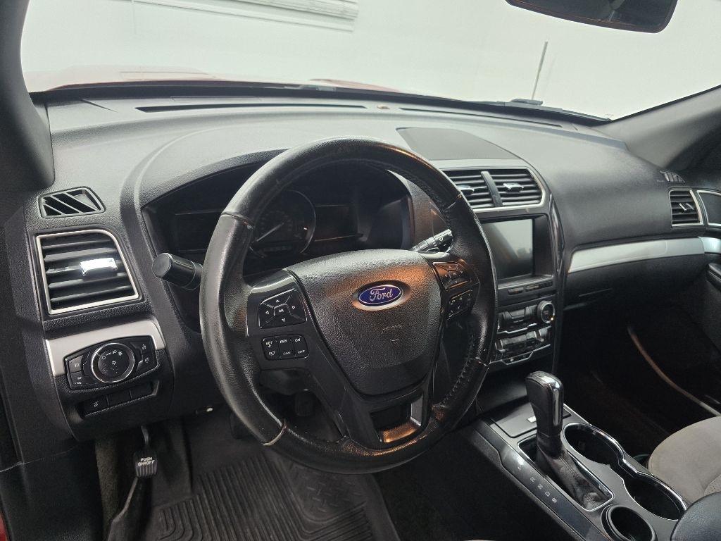 Ford Explorer XLT FWD 2017