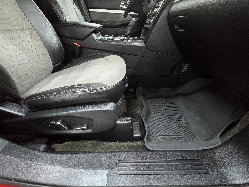 Ford Explorer XLT FWD 2017