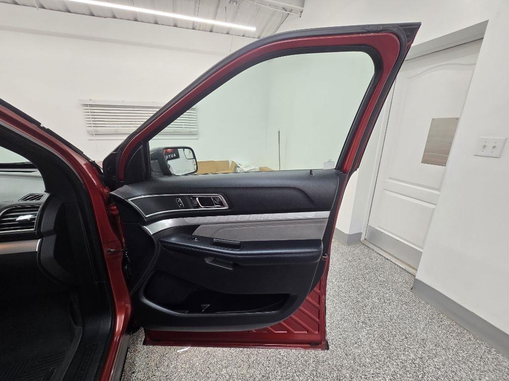 Ford Explorer XLT FWD 2017