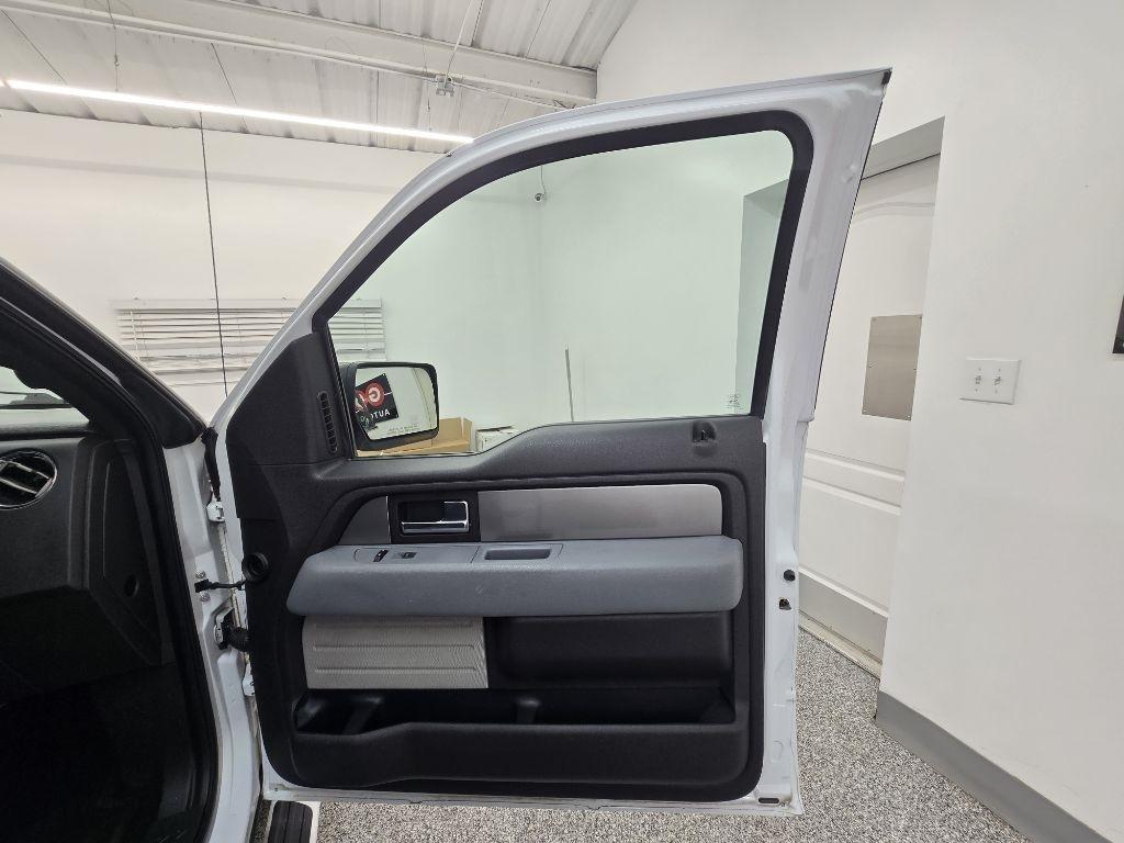 Ford F-150 XL SuperCab 6.5-ft. Bed 2WD 2012