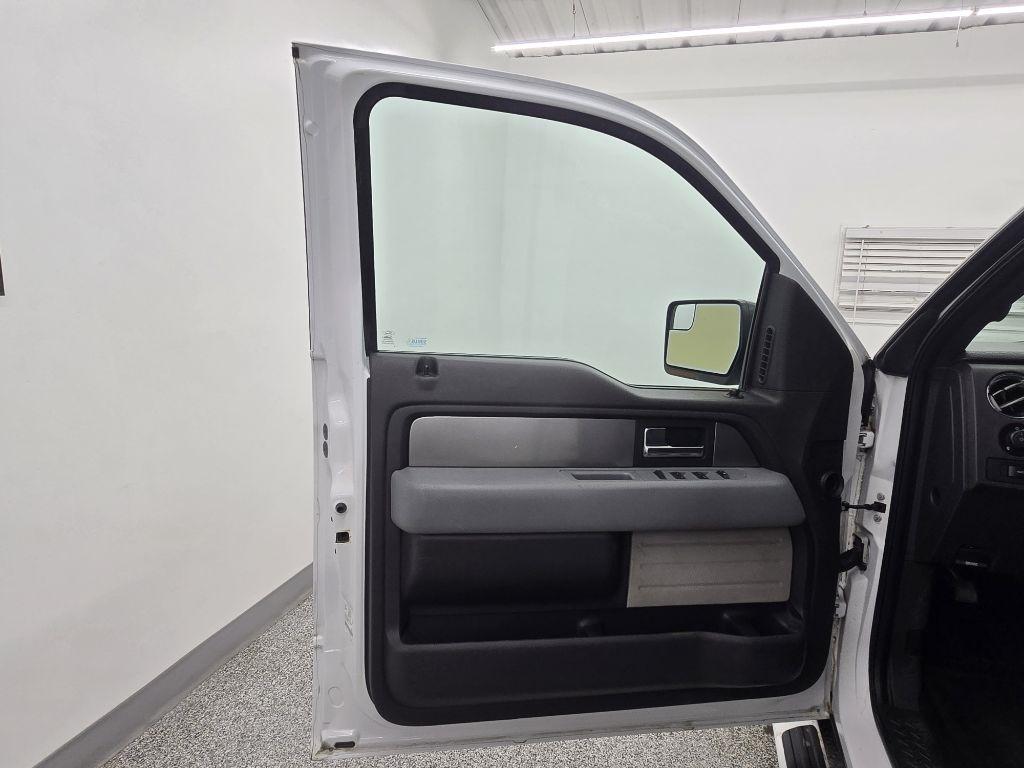 Ford F-150 XL SuperCab 6.5-ft. Bed 2WD 2012