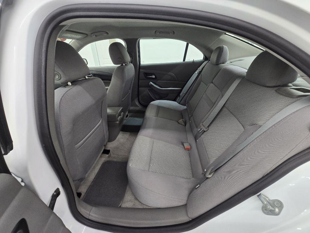 Chevrolet Malibu LS 2013