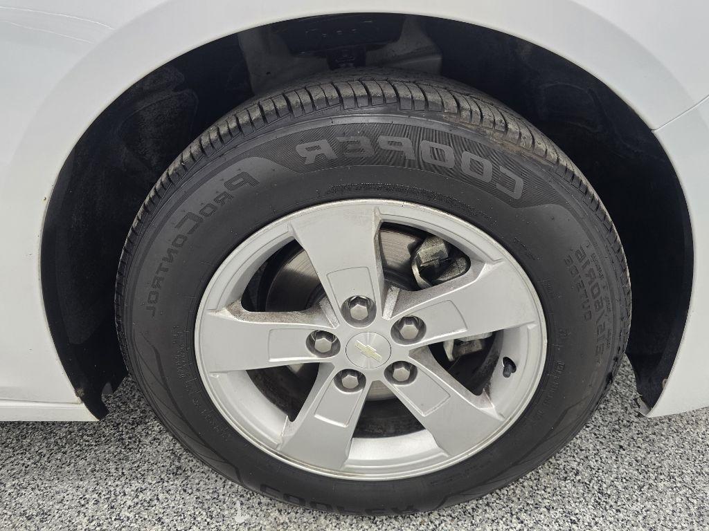 Chevrolet Malibu LS 2013