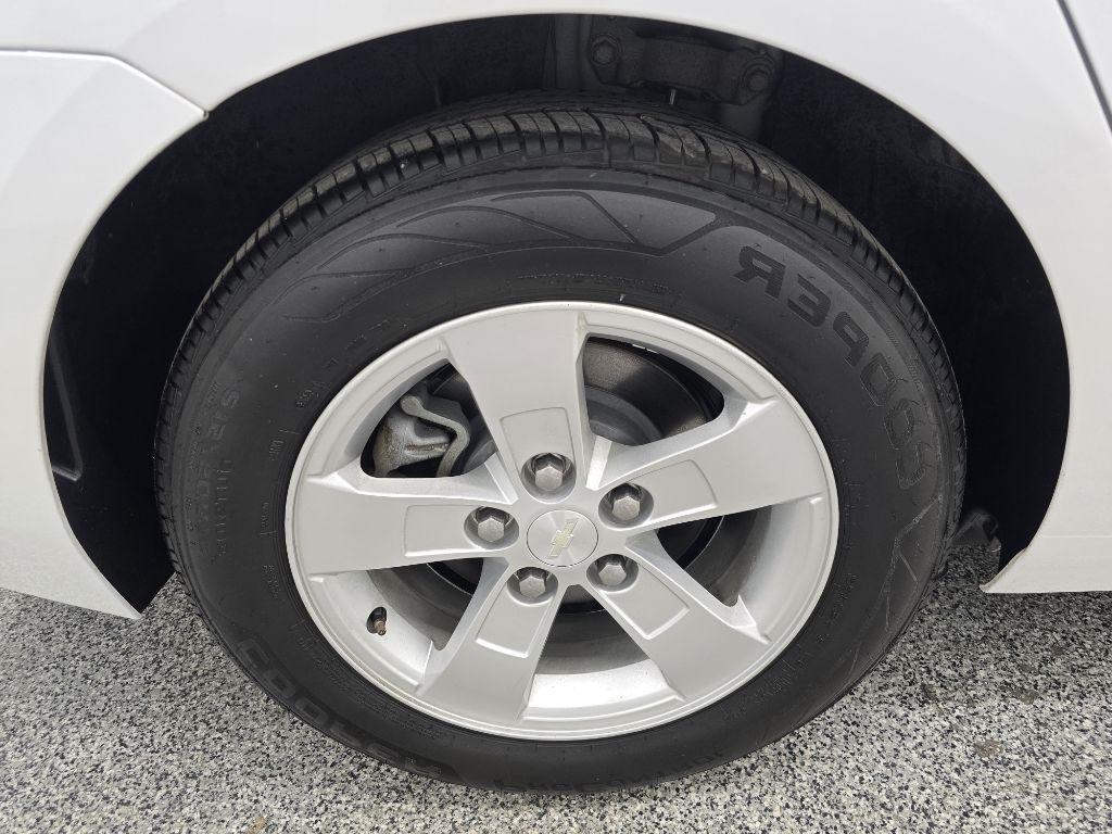 Chevrolet Malibu LS 2013