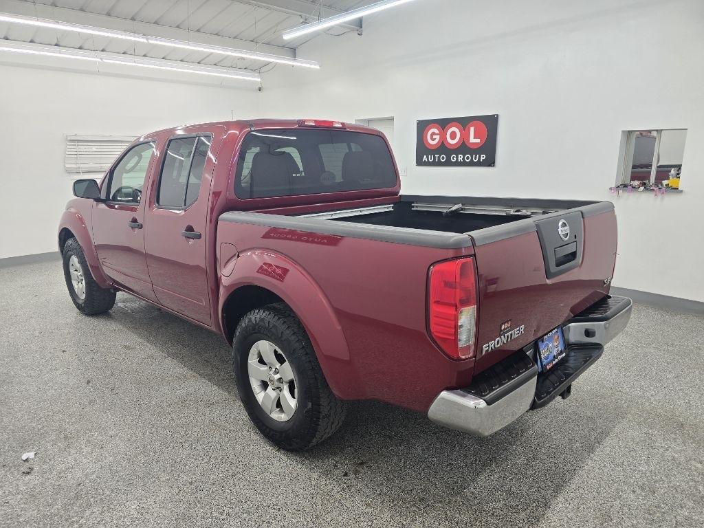 Nissan Frontier LE Crew Cab 2WD 2010