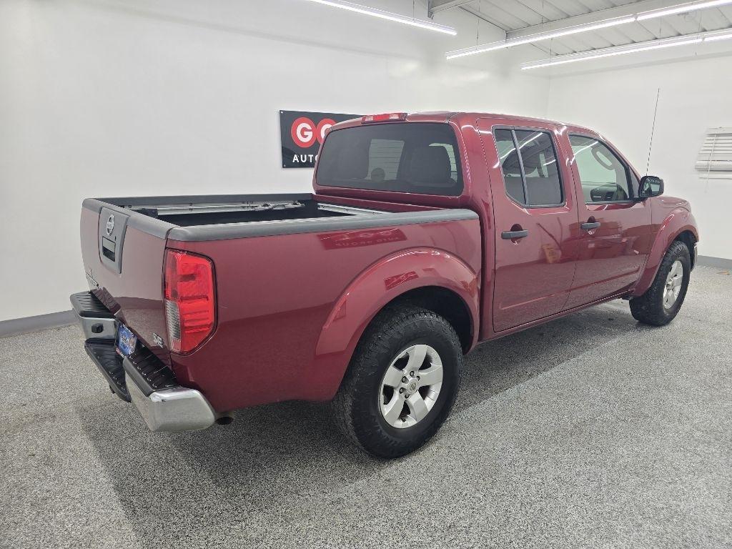 Nissan Frontier LE Crew Cab 2WD 2010