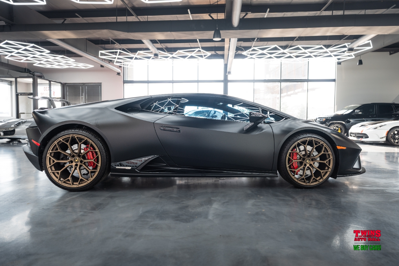 Lamborghini Huracan EVO Coupe 2020