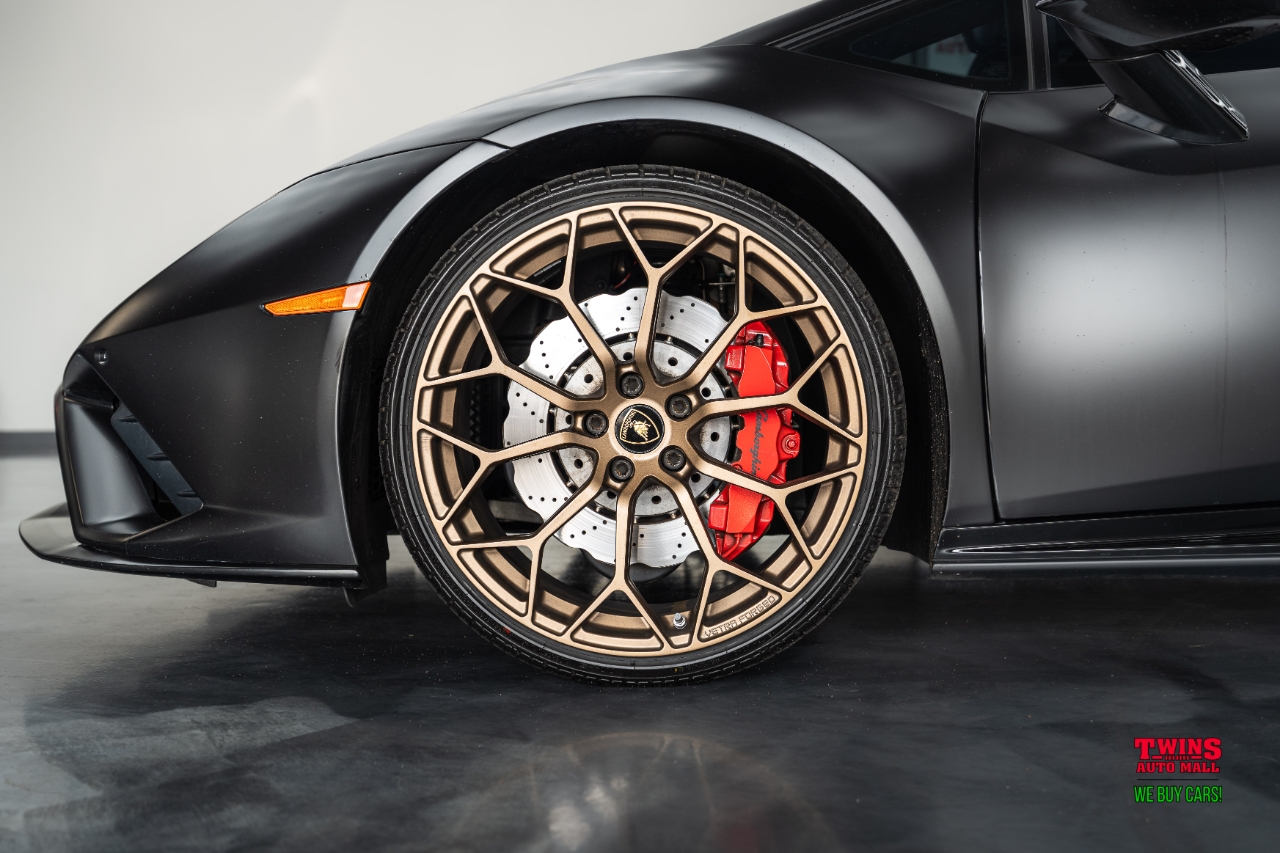 Lamborghini Huracan EVO Coupe 2020