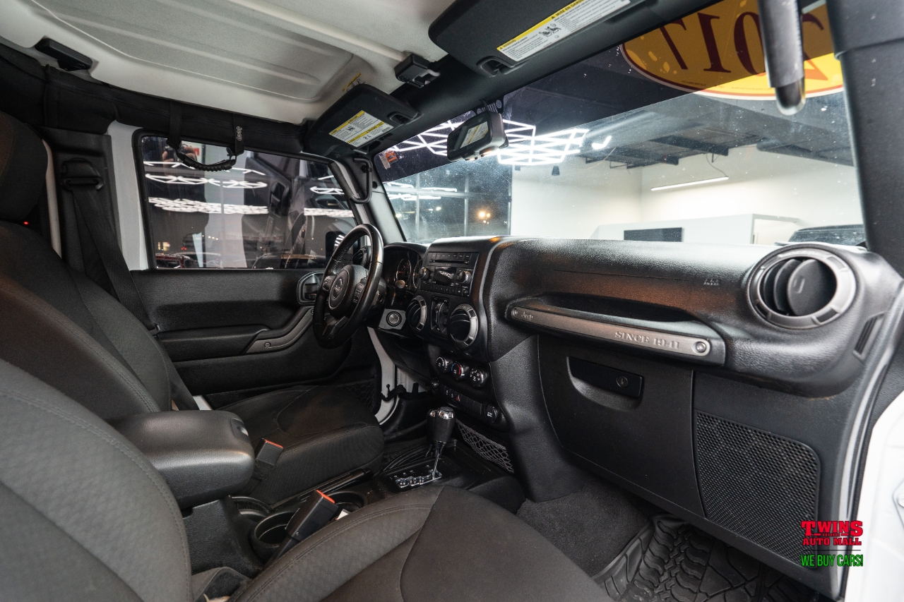 Jeep Wrangler Unlimited Sport 4WD 2017