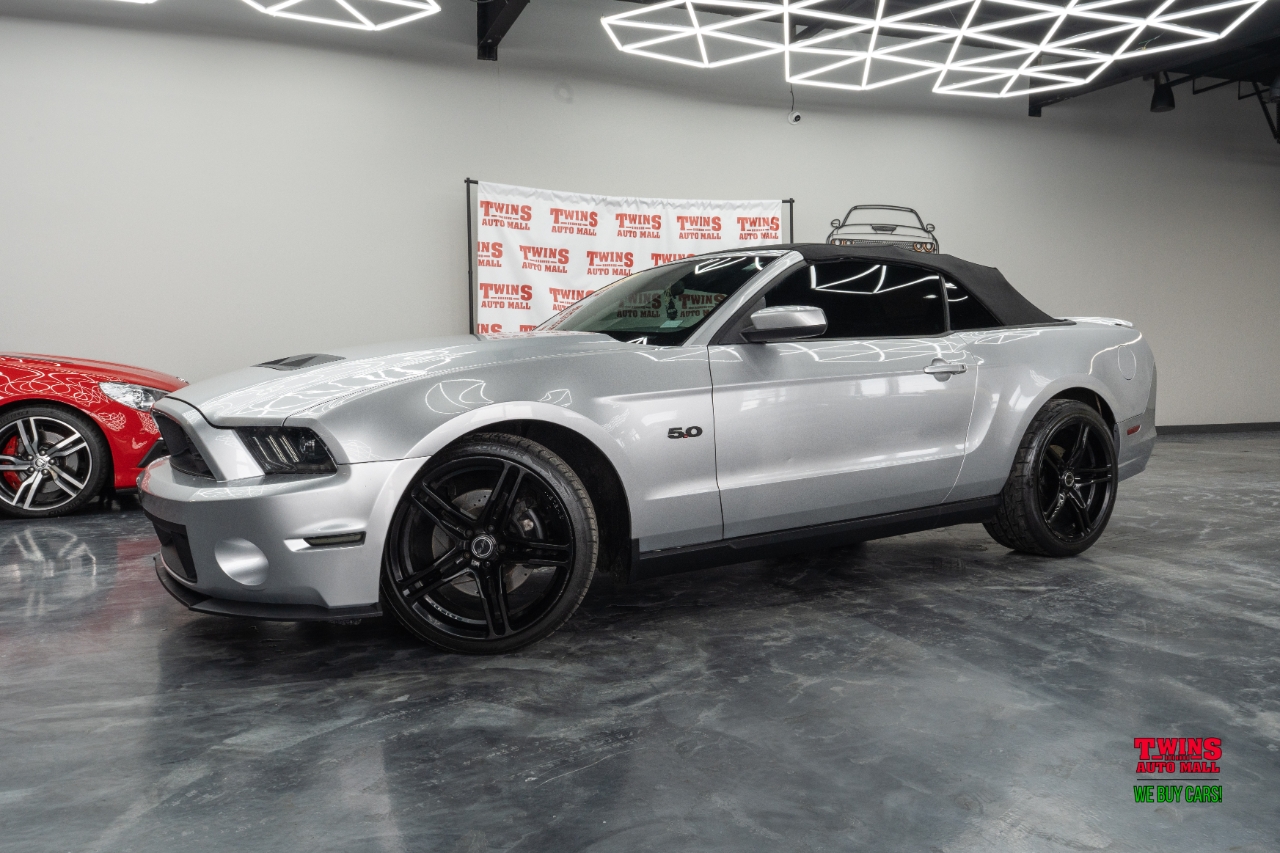 Ford Mustang GT convertible 2011