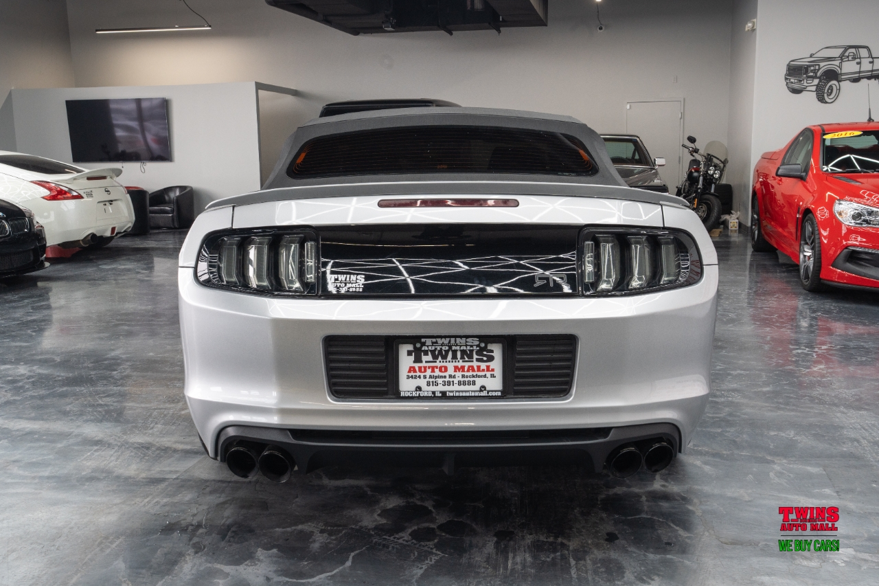 Ford Mustang GT convertible 2011