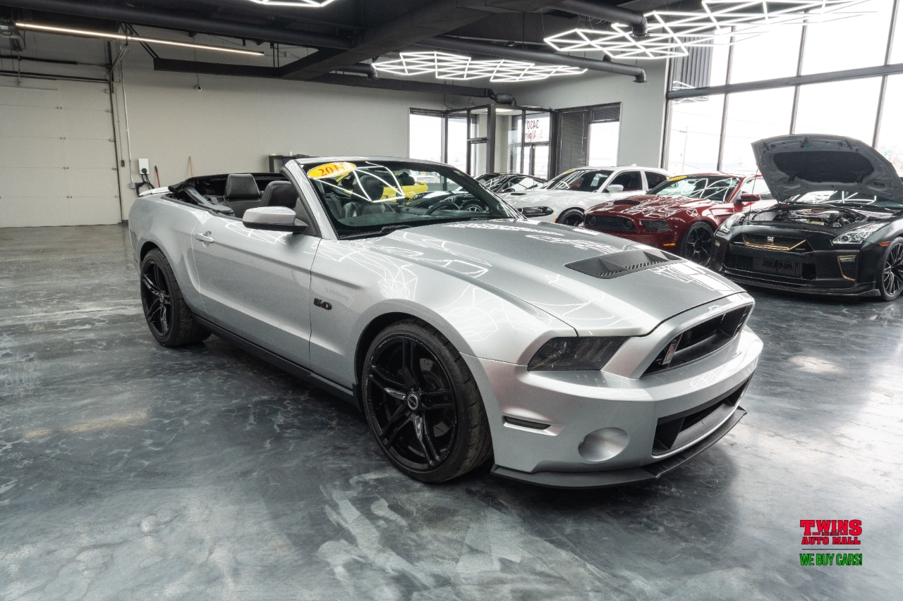 Ford Mustang GT convertible 2011