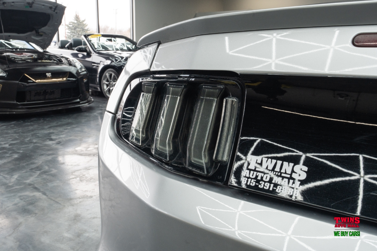 Ford Mustang GT convertible 2011