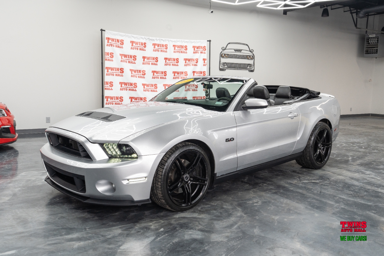 Ford Mustang GT convertible 2011