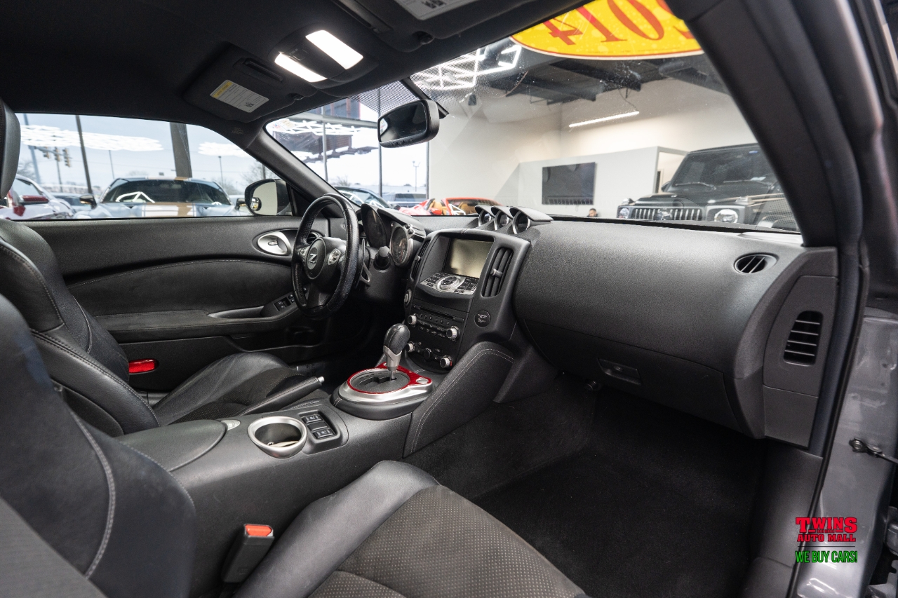 Nissan Z 370Z Coupe Touring 6MT 2014