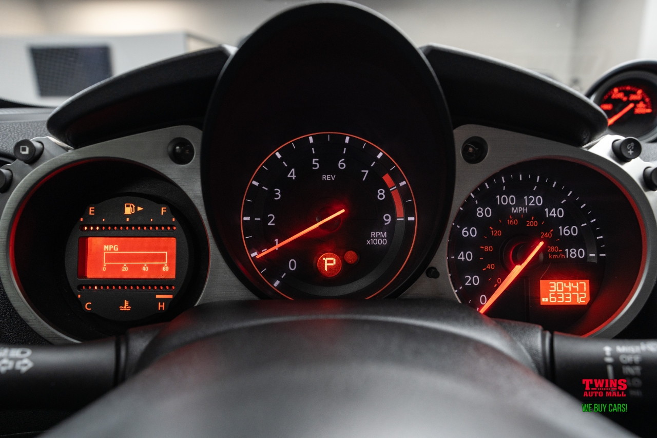 Nissan Z 370Z Coupe Touring 6MT 2014