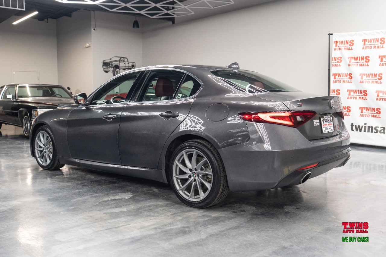 Alfa Romeo Giulia Sprint AWD 2021