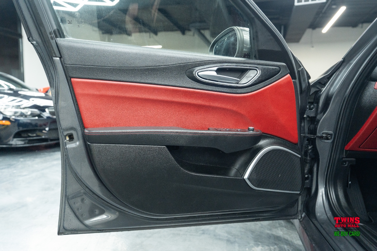 Alfa Romeo Giulia Sprint AWD 2021