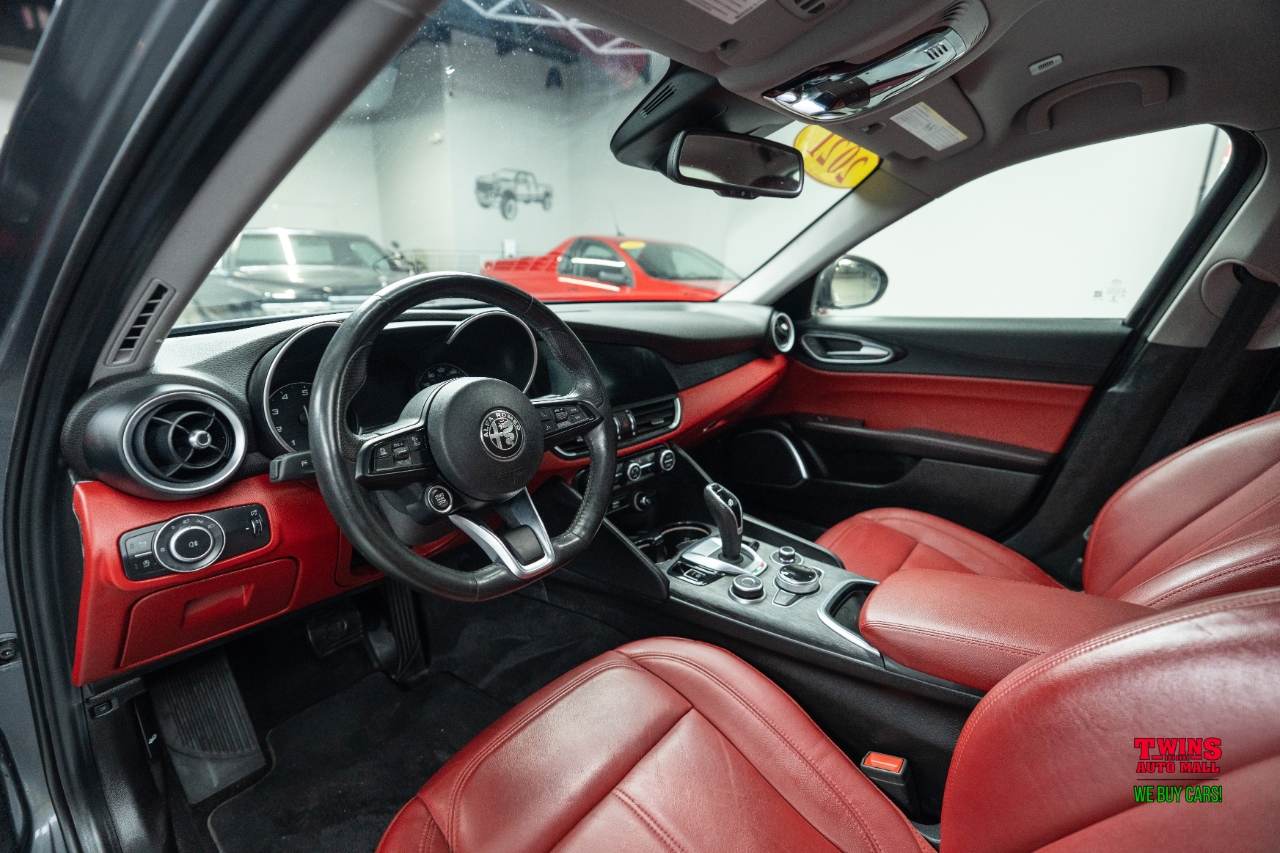 Alfa Romeo Giulia Sprint AWD 2021