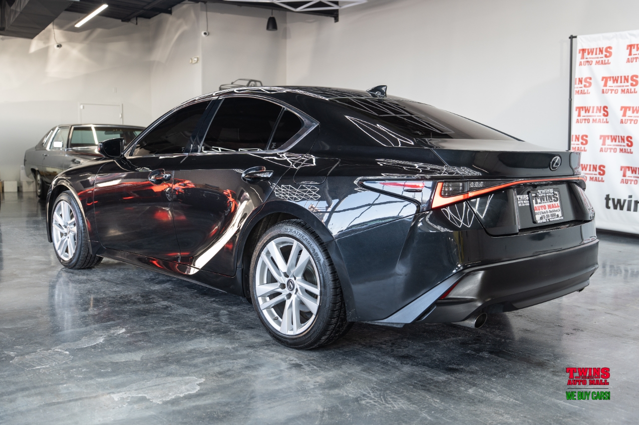 Lexus IS 350 AWD 2021