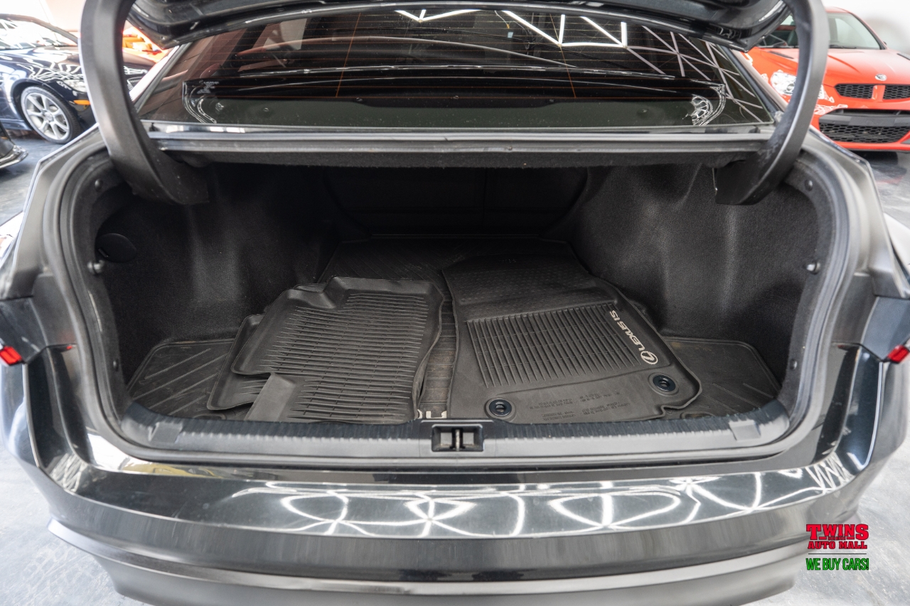 Lexus IS 350 AWD 2021