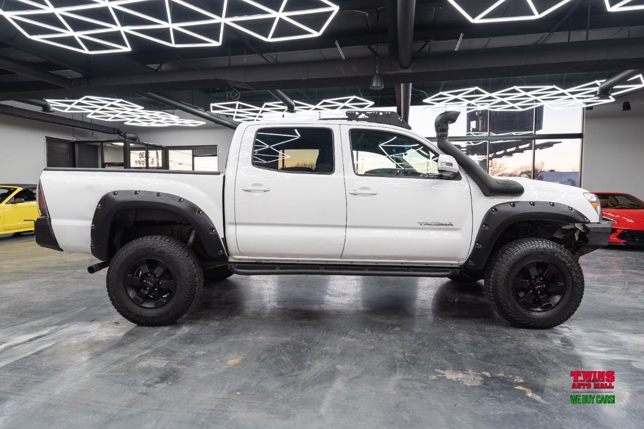 Toyota Tacoma Double Cab V6 6MT 4WD 2015