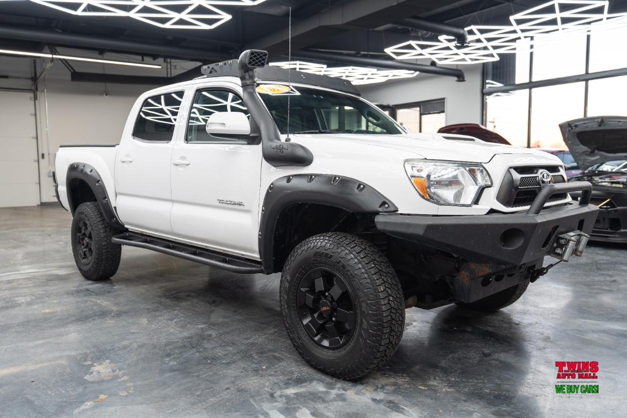 Toyota Tacoma Double Cab V6 6MT 4WD 2015